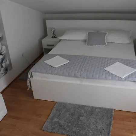 & Anita Gostinjska kuća 3*