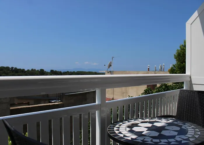 & Anita Gostinjska kuća