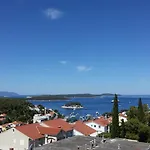 & Anita Hvar Town