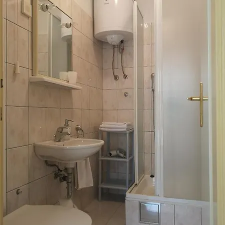 & Anita 3* 赫瓦尔