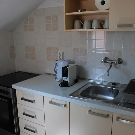 & Anita 3* 赫瓦尔