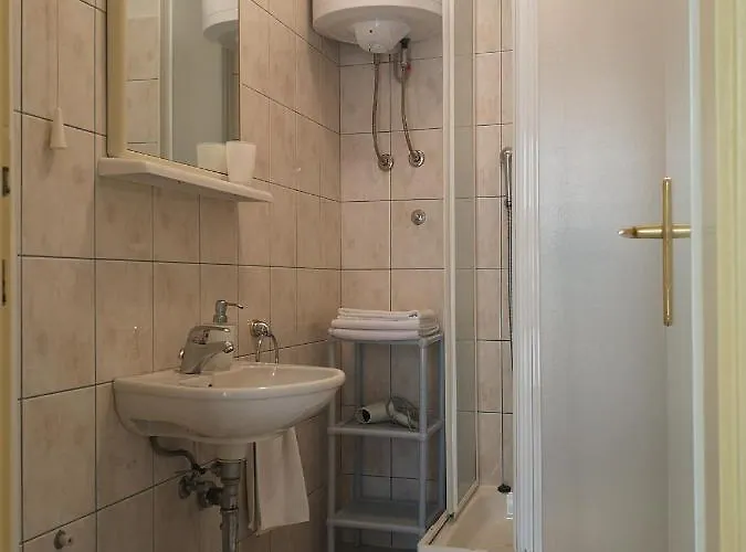 & Anita 3* Hvar Town