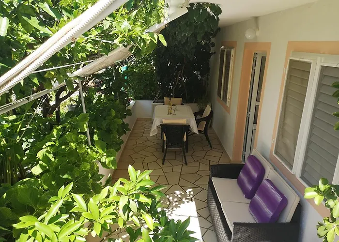 Konukevi & Anita Hvar Town