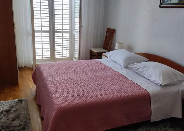 & Anita 3* Hvar Town