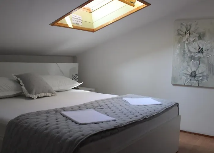 & Anita 3* Hvar Town